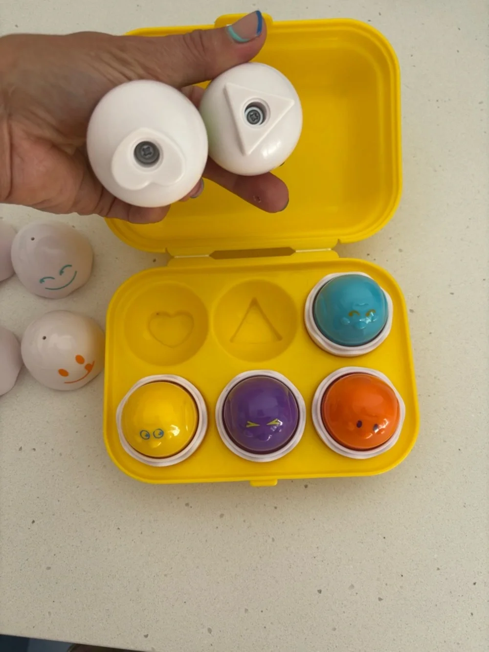 TOMY | Toomies Hide & Squeak Eggs